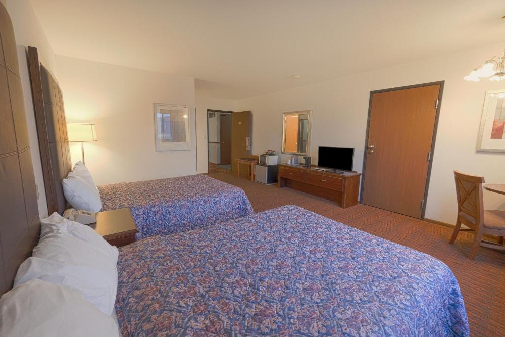 Double Room with Two Double Beds interior